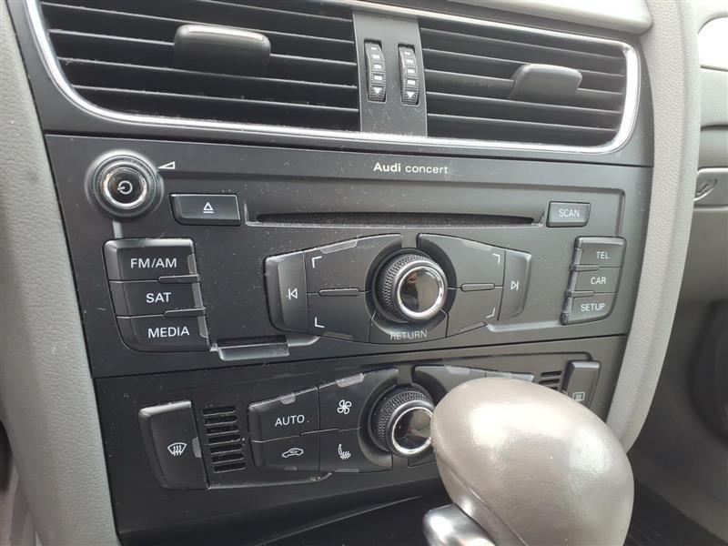 Audi A4 2.0T Sedan quattro Tiptronic 2010