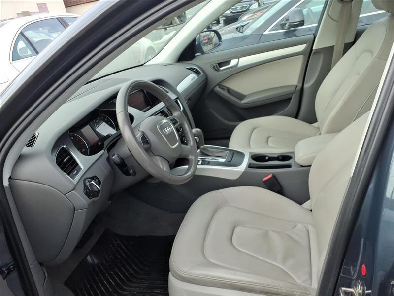 Audi A4 2.0T Sedan quattro Tiptronic 2010