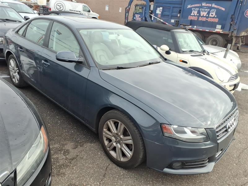 2010 Audi A4 2.0T Sedan quattro Tiptronic