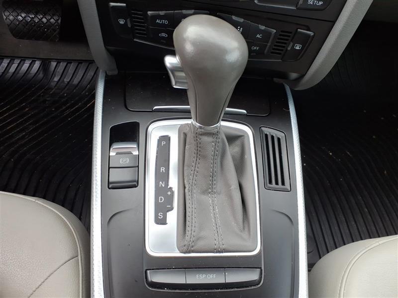 Audi A4 2.0T Sedan quattro Tiptronic 2010
