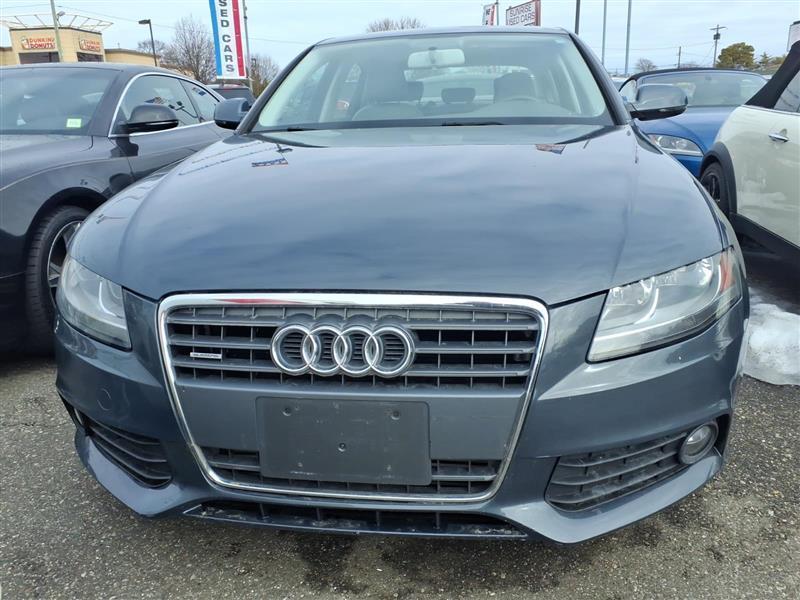 Audi A4 2.0T Sedan quattro Tiptronic 2010