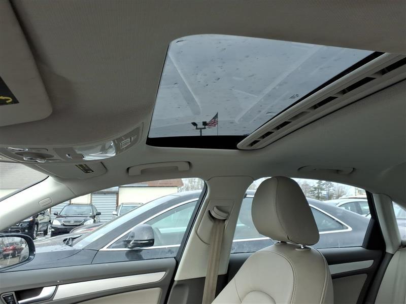 Audi A4 2.0T Sedan quattro Tiptronic 2010