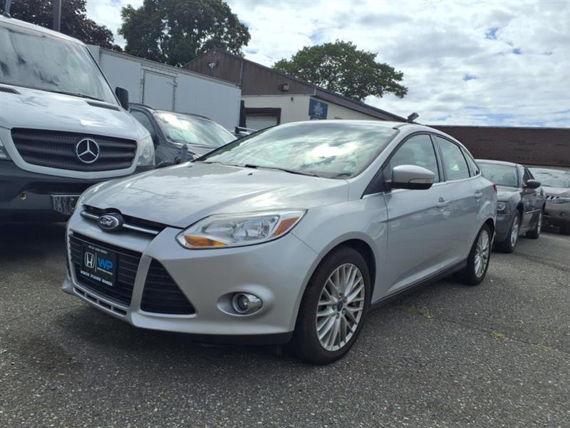 Ford Focus SEL Sedan 2012