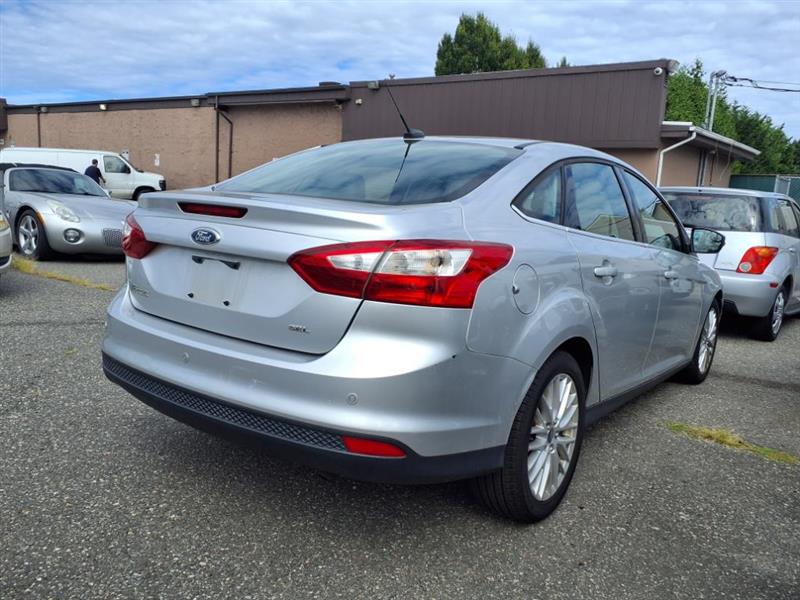 Ford Focus SEL Sedan 2012