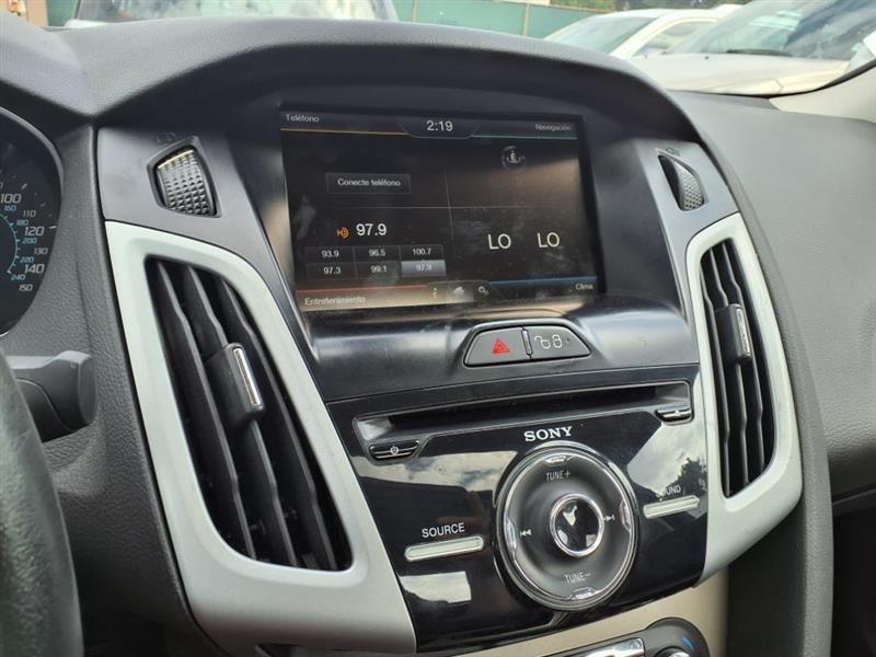 Ford Focus SEL Sedan 2012