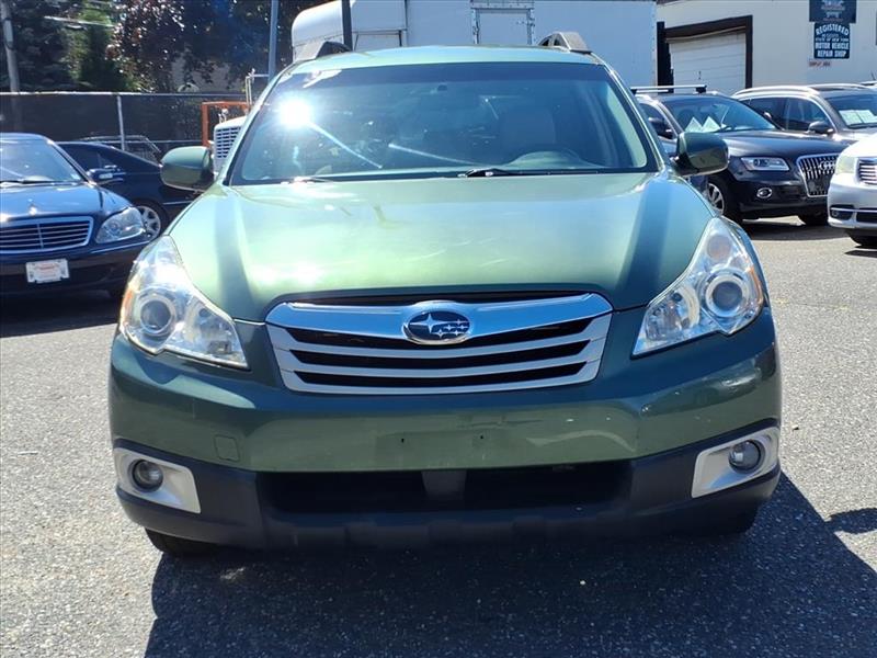 Subaru Outback 2.5i Premium 2011