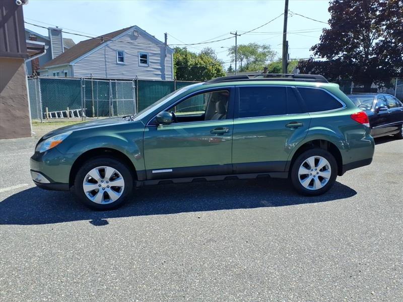 Subaru Outback 2.5i Premium 2011