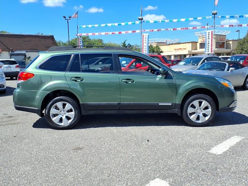Subaru Outback 2.5i Premium 2011