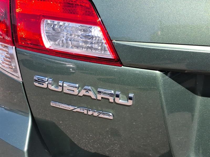 Subaru Outback 2.5i Premium 2011