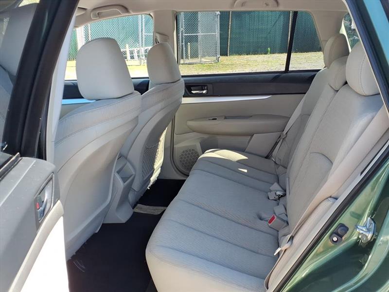 Subaru Outback 2.5i Premium 2011