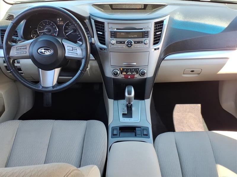 Subaru Outback 2.5i Premium 2011