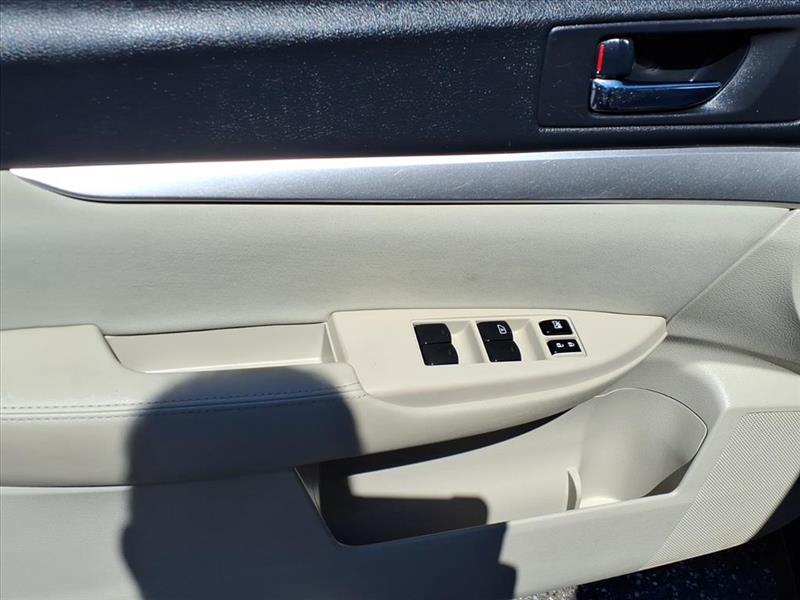 Subaru Outback 2.5i Premium 2011