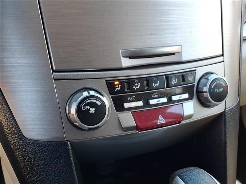 Subaru Outback 2.5i Premium 2011