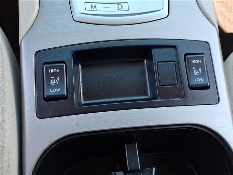 Subaru Outback 2.5i Premium 2011