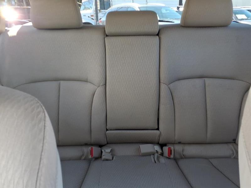 Subaru Outback 2.5i Premium 2011