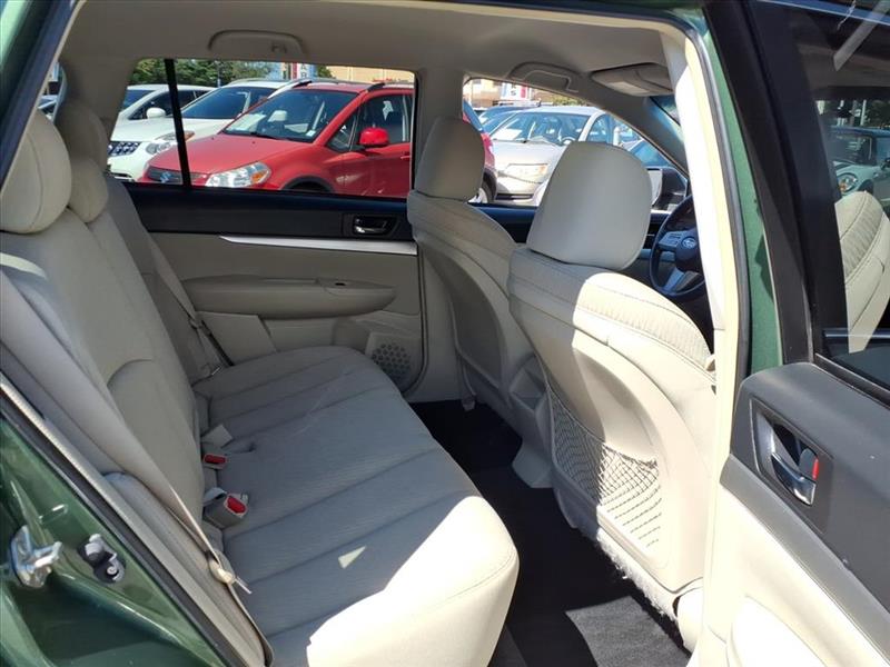 Subaru Outback 2.5i Premium 2011