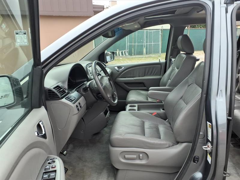 Honda Odyssey EX-L w/ DVD and Navigation 2010