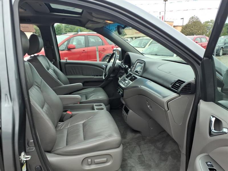 Honda Odyssey EX-L w/ DVD and Navigation 2010