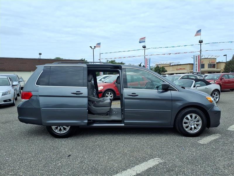 Honda Odyssey EX-L w/ DVD and Navigation 2010