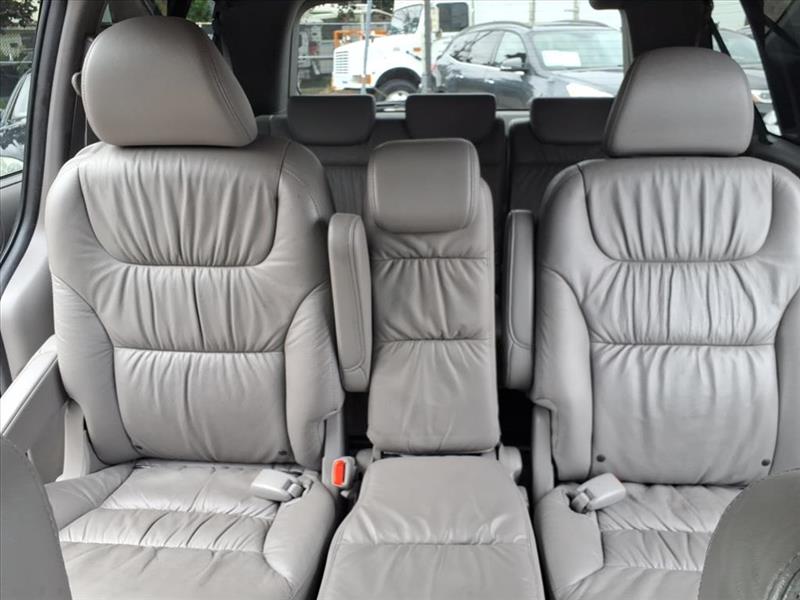 Honda Odyssey EX-L w/ DVD and Navigation 2010