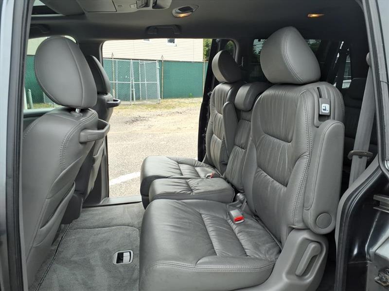 Honda Odyssey EX-L w/ DVD and Navigation 2010