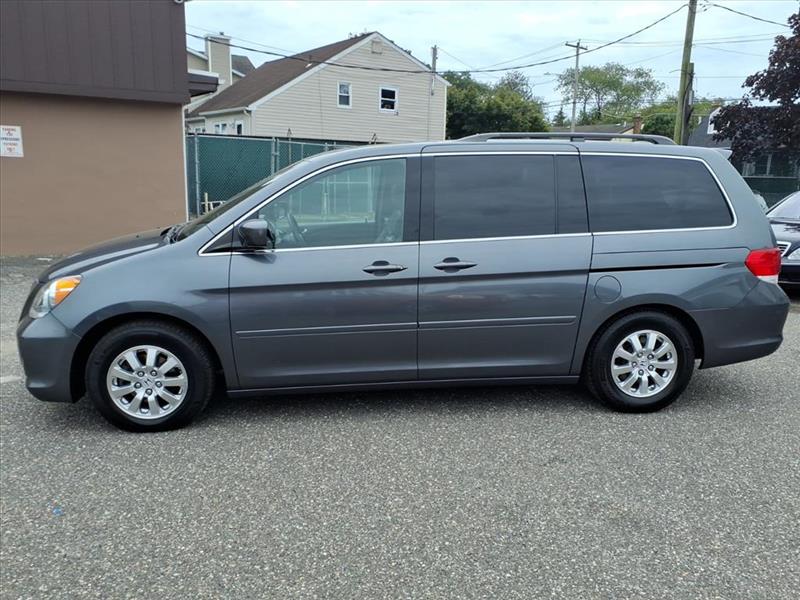 Honda Odyssey EX-L w/ DVD and Navigation 2010