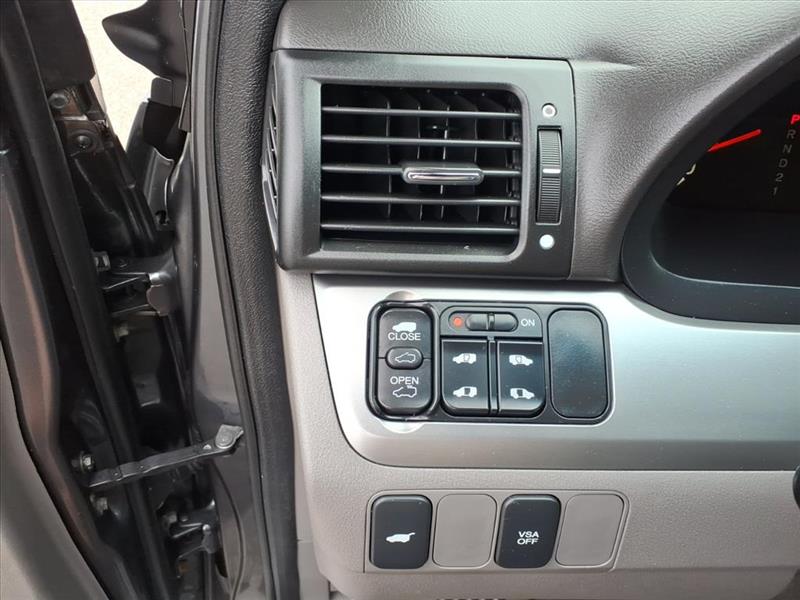 Honda Odyssey EX-L w/ DVD and Navigation 2010