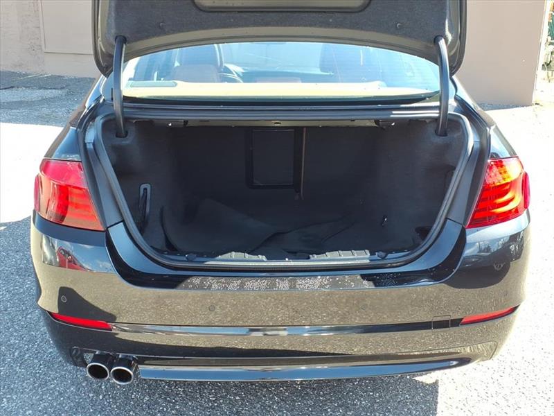 BMW 5-Series 528i xDrive 2013