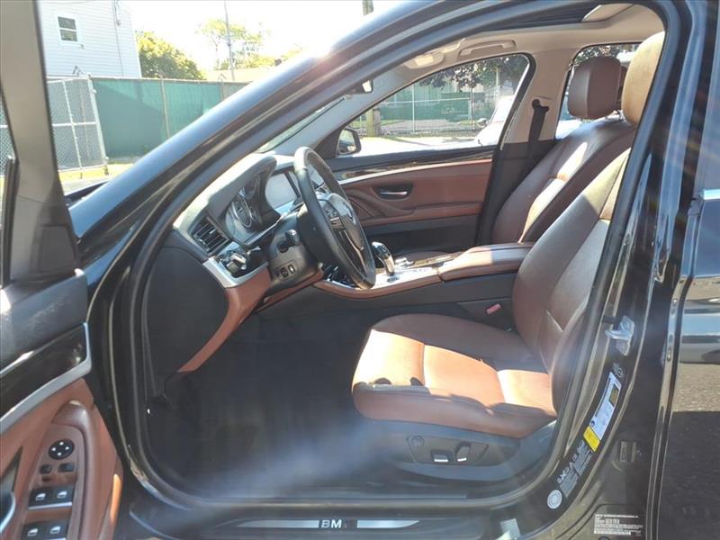 BMW 5-Series 528i xDrive 2013