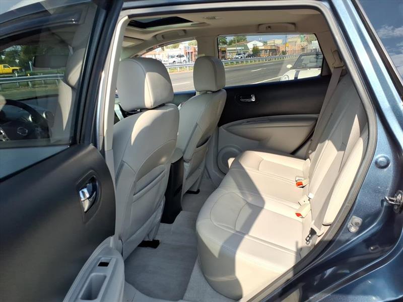 Nissan Rogue S AWD 2012