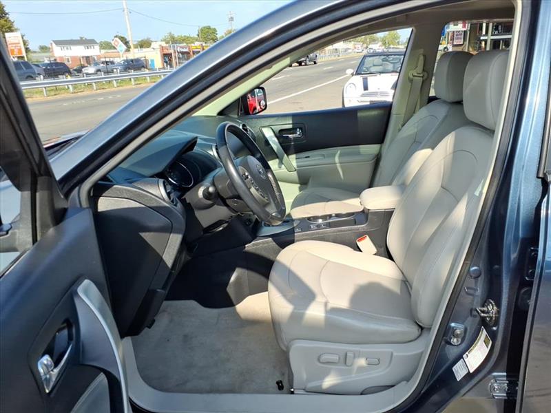 Nissan Rogue S AWD 2012