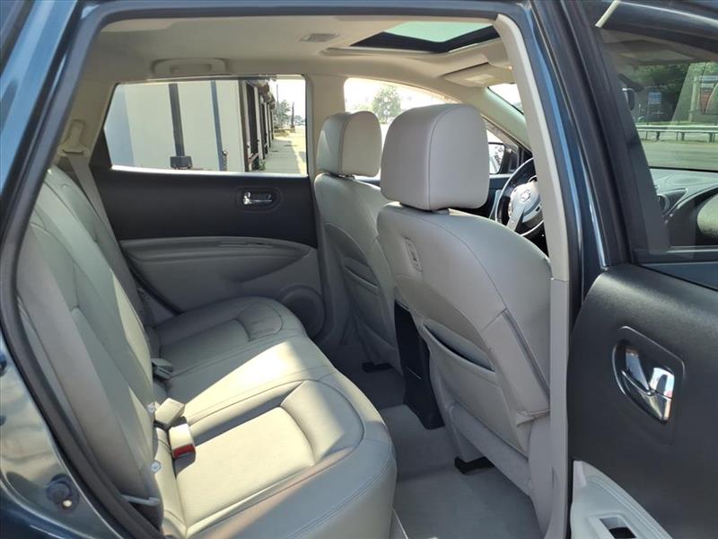 Nissan Rogue S AWD 2012