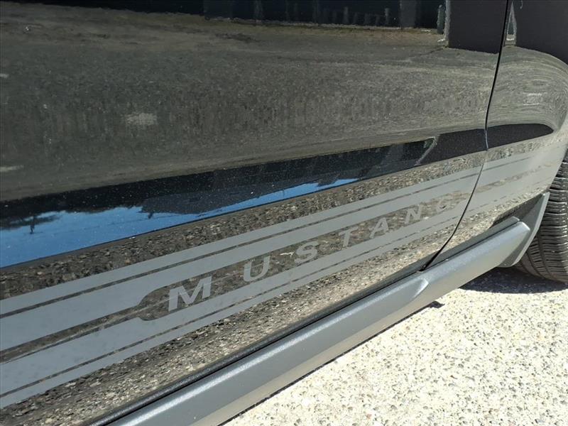 Ford Mustang V6 Coupe 2011