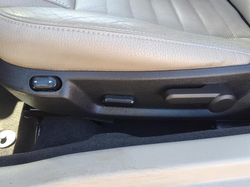 Ford Mustang V6 Coupe 2011