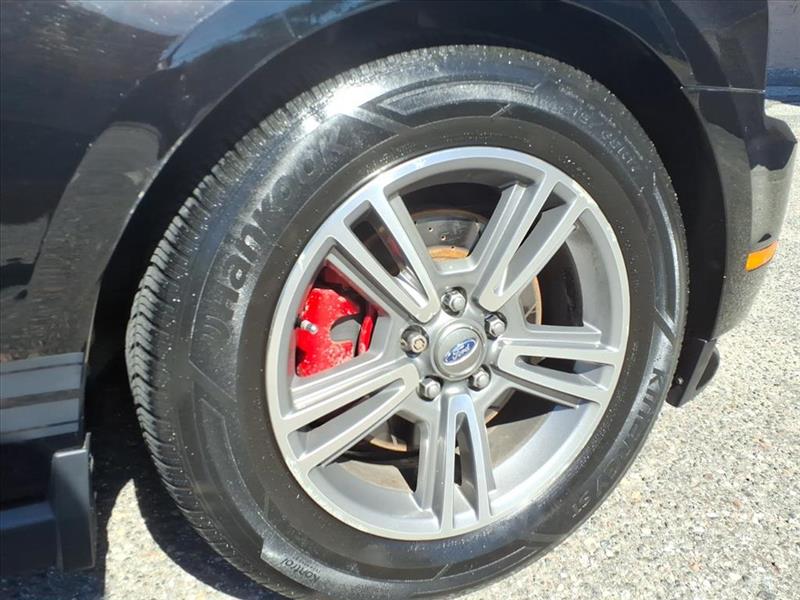 Ford Mustang V6 Coupe 2011