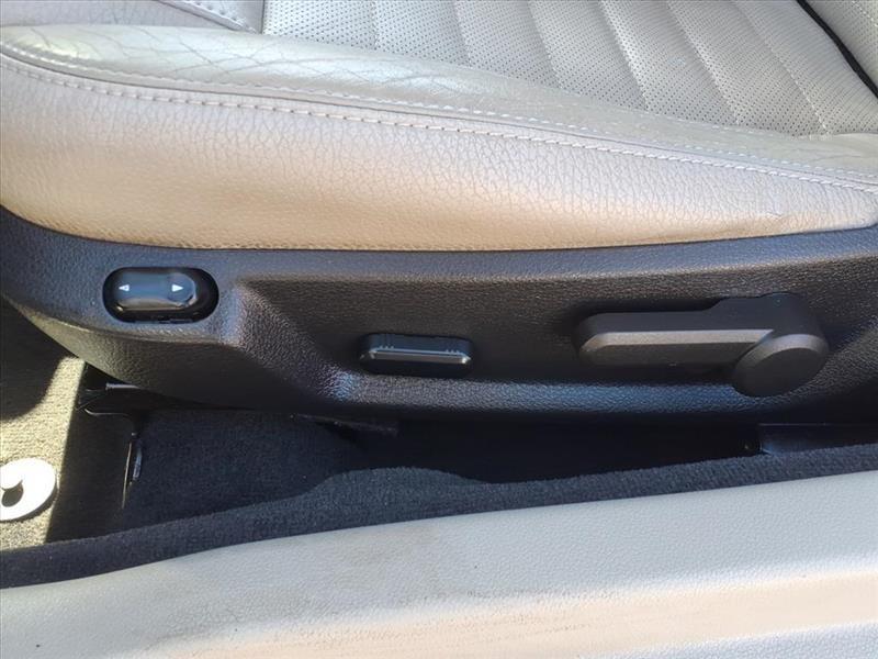 Ford Mustang V6 Coupe 2011