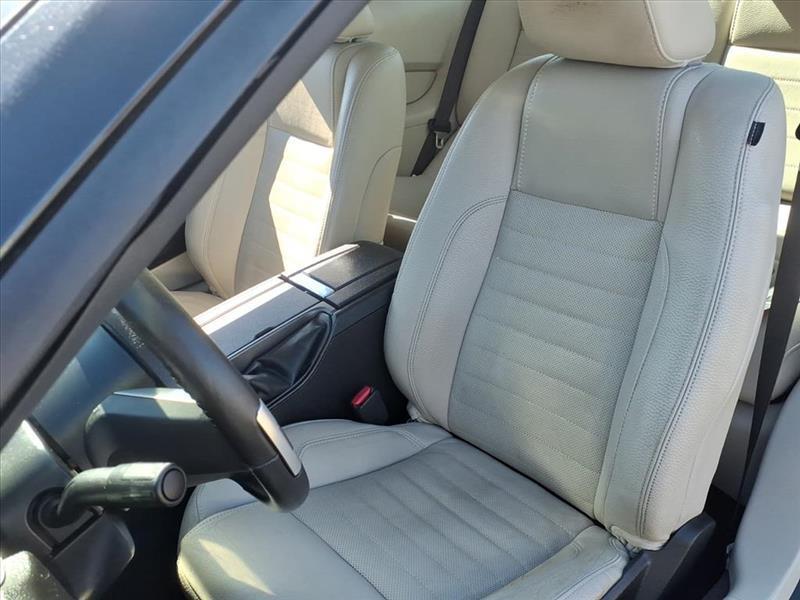 Ford Mustang V6 Coupe 2011