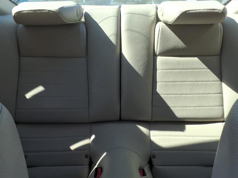 Ford Mustang V6 Coupe 2011