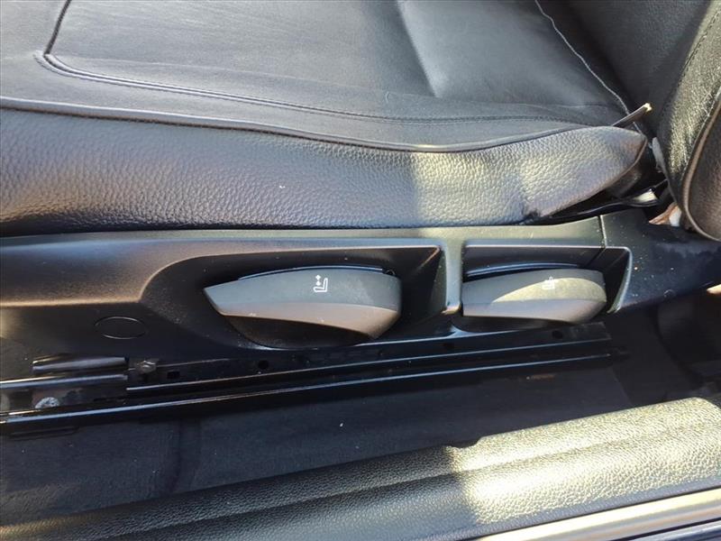 BMW 1-Series 128i Coupe 2011