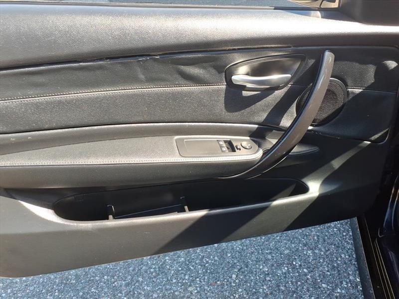 BMW 1-Series 128i Coupe 2011