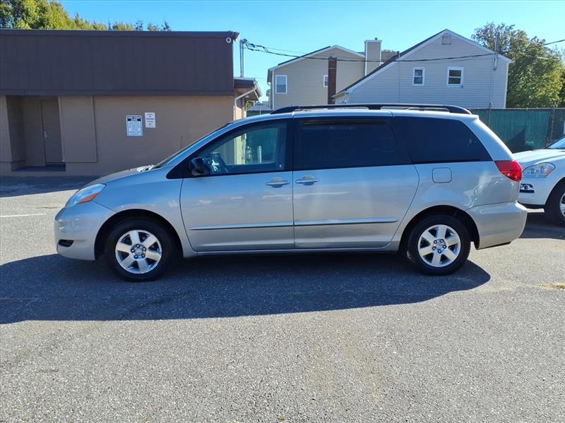 Toyota Sienna CE FWD 7-Passenger 2009 Toyota Sienna CE FWD 7-Passenger 2009