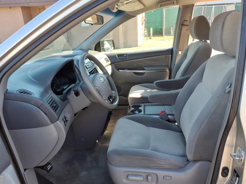 Toyota Sienna CE FWD 7-Passenger 2009 Toyota Sienna CE FWD 7-Passenger 2009