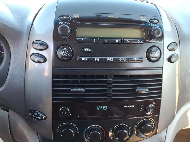 Toyota Sienna CE FWD 7-Passenger 2009