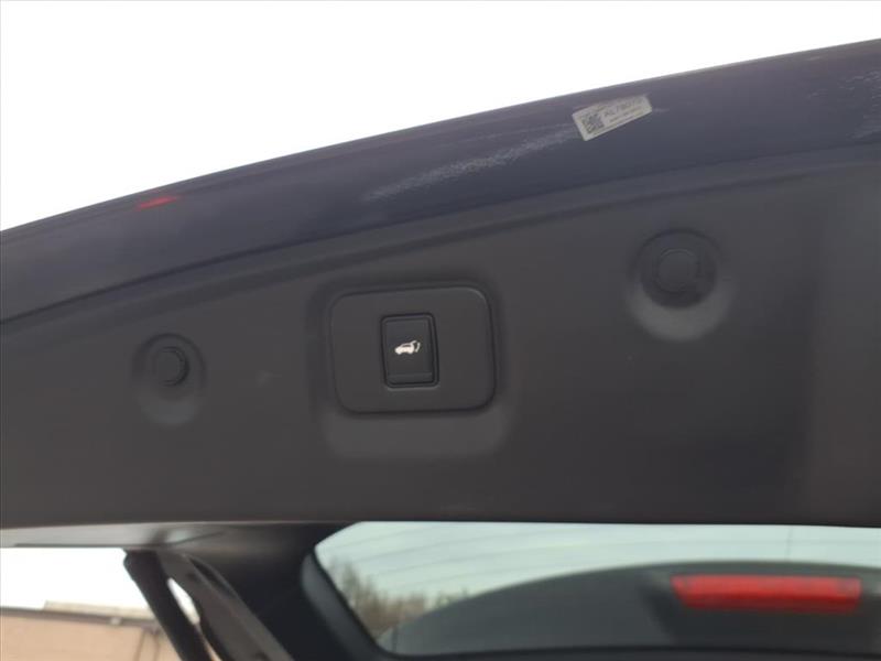 Nissan Pathfinder SV 4WD 2013