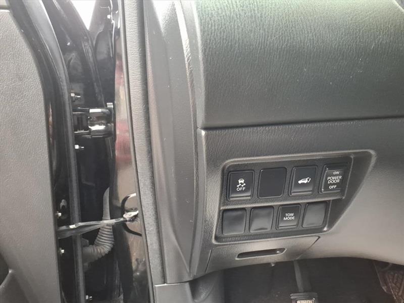 Nissan Pathfinder SV 4WD 2013