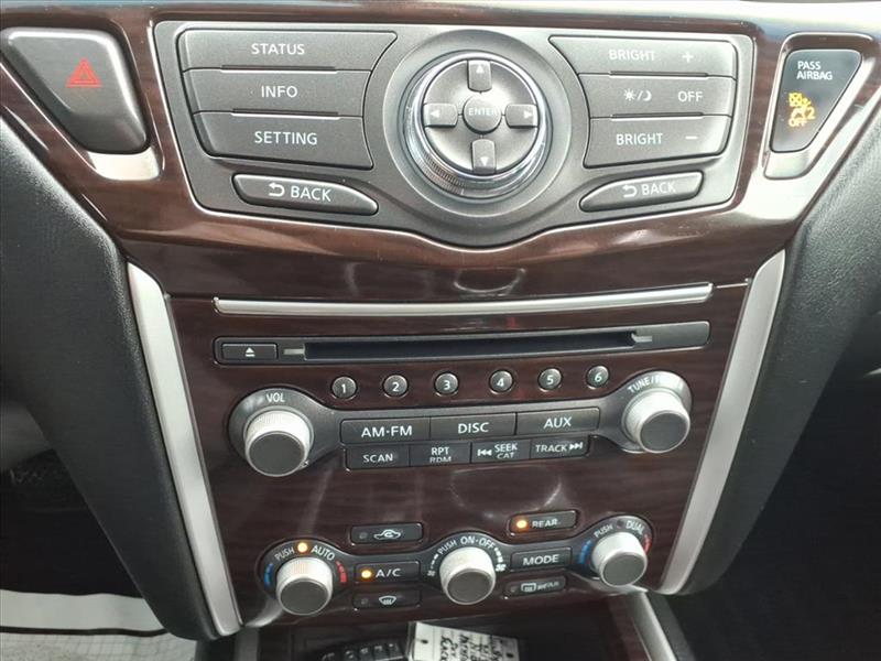 Nissan Pathfinder SV 4WD 2013