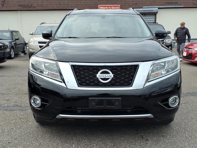 Nissan Pathfinder SV 4WD 2013