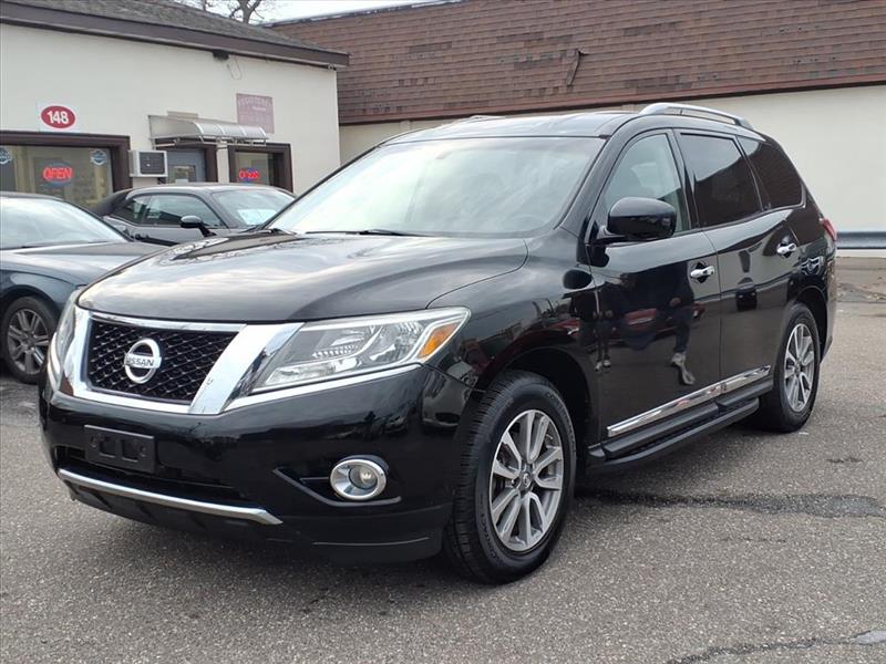 Nissan Pathfinder SV 4WD 2013