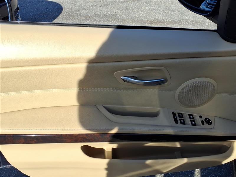 BMW 3-Series 328xi 2008