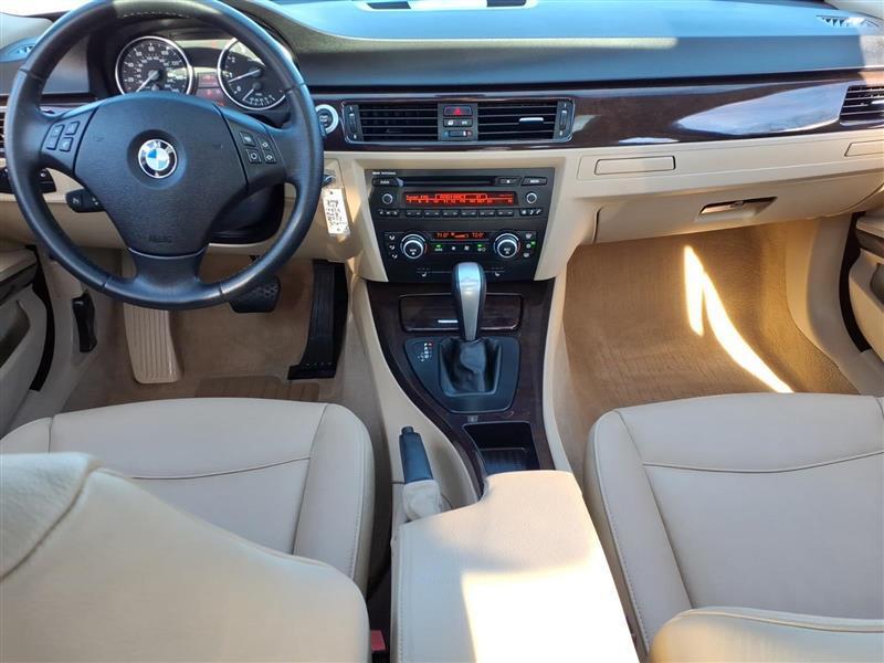 BMW 3-Series 328xi 2008